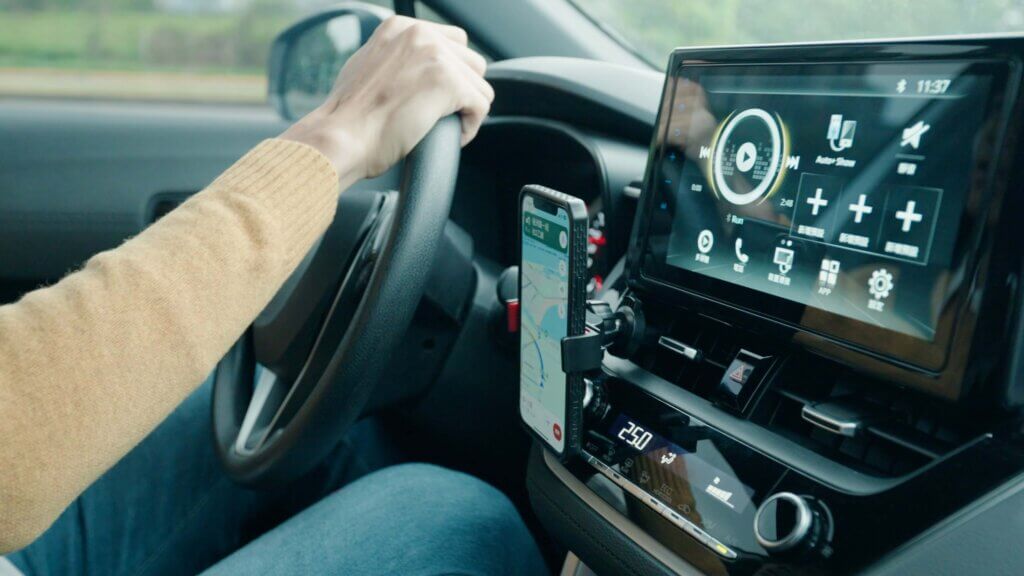 Focus 專車專用手機架｜給您如虎添翼的駕駛體驗